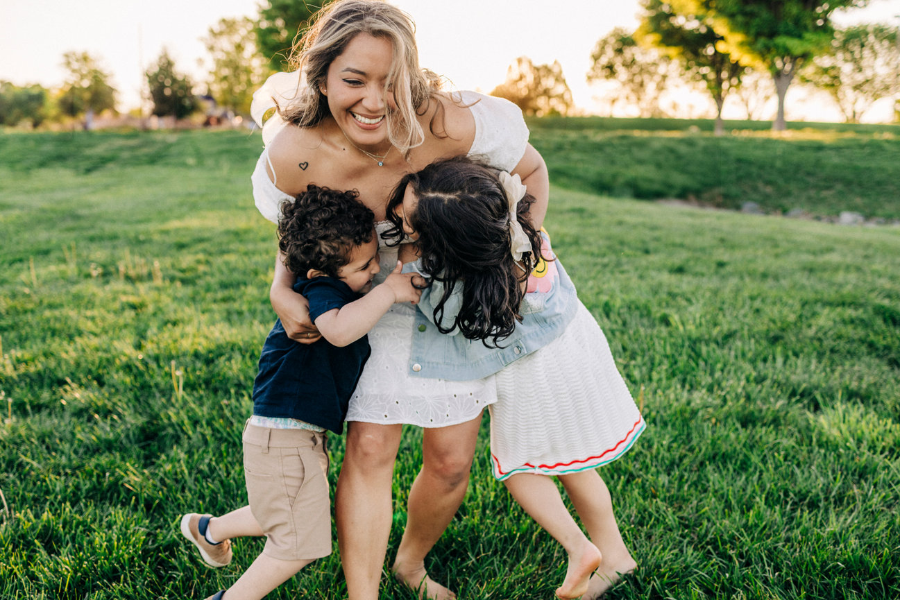 A Mommy + Me Session at Short Hills Springs in Purcellville, Virginia