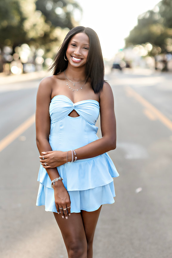 Kaydence-Tomball Senior Photographer