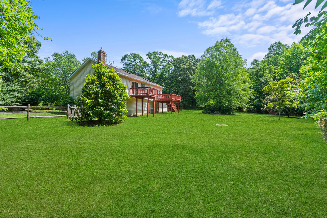 Transforming Winter Listings: The Secret to Year-Round Greenery for Dallas Luxury Homes