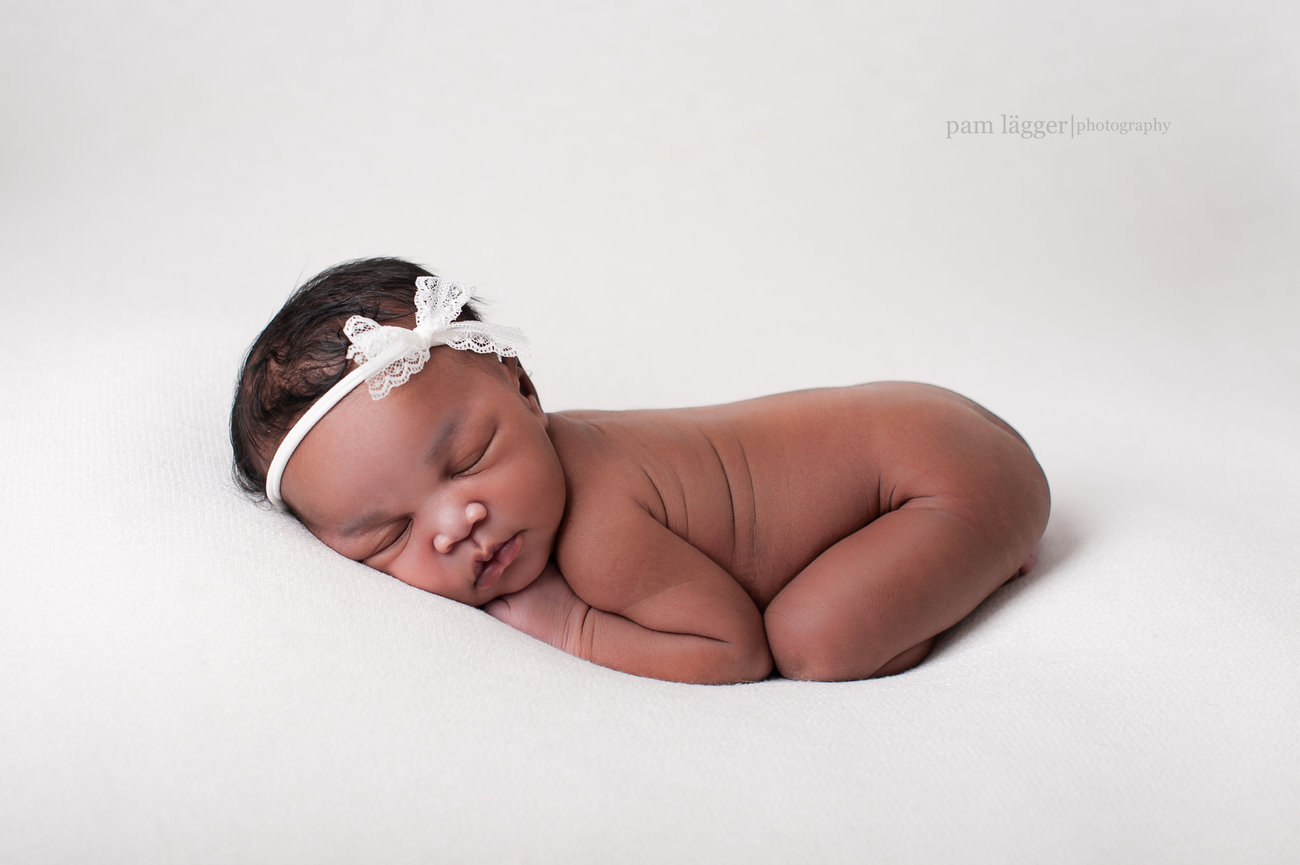 studio newborn session [evanston newborn photographer]