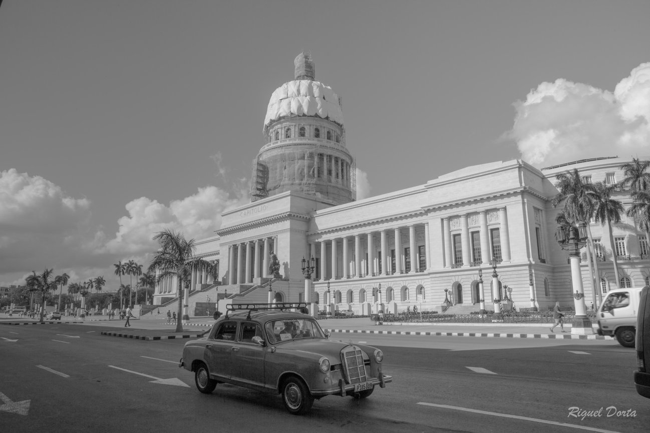 Espresso photography, art and love combined in one shot.