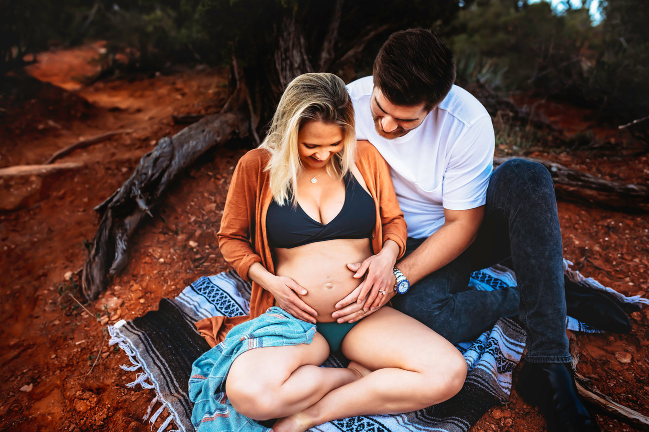 SEDONA MATERNITY PHOTOGRAPHY