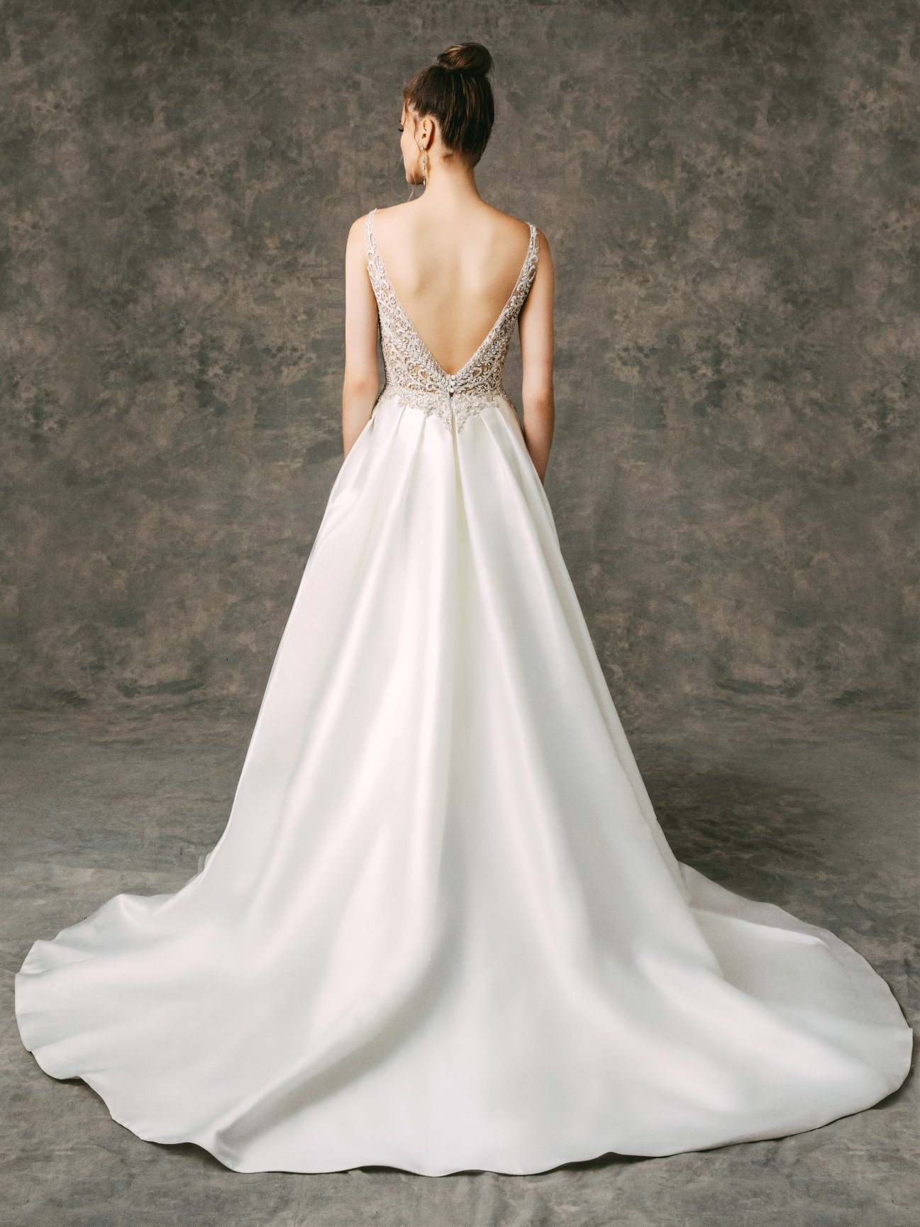 ENAURA - Nicole Barré Bridal Boutique