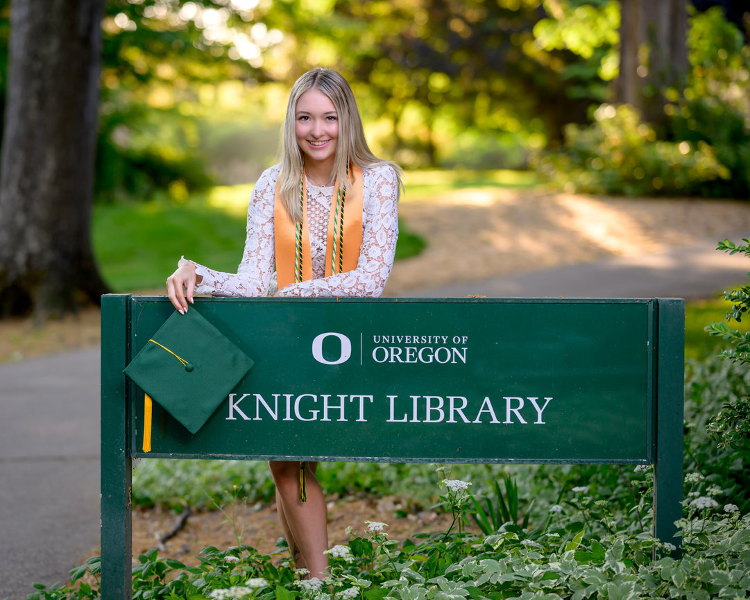 University of Oregon Graduation Photography