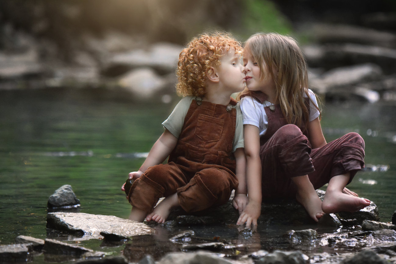 brother sister photos in the creek