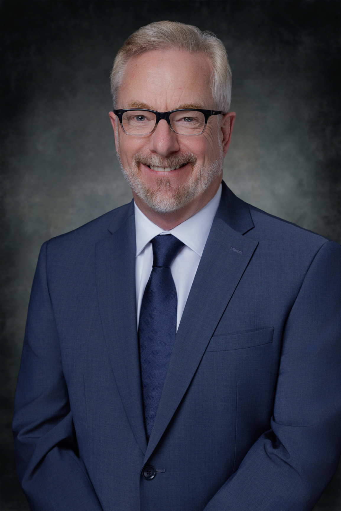 Wiley Ruffine How a Professional Headshot Builds Trust, Credibility, and More Clients ...
