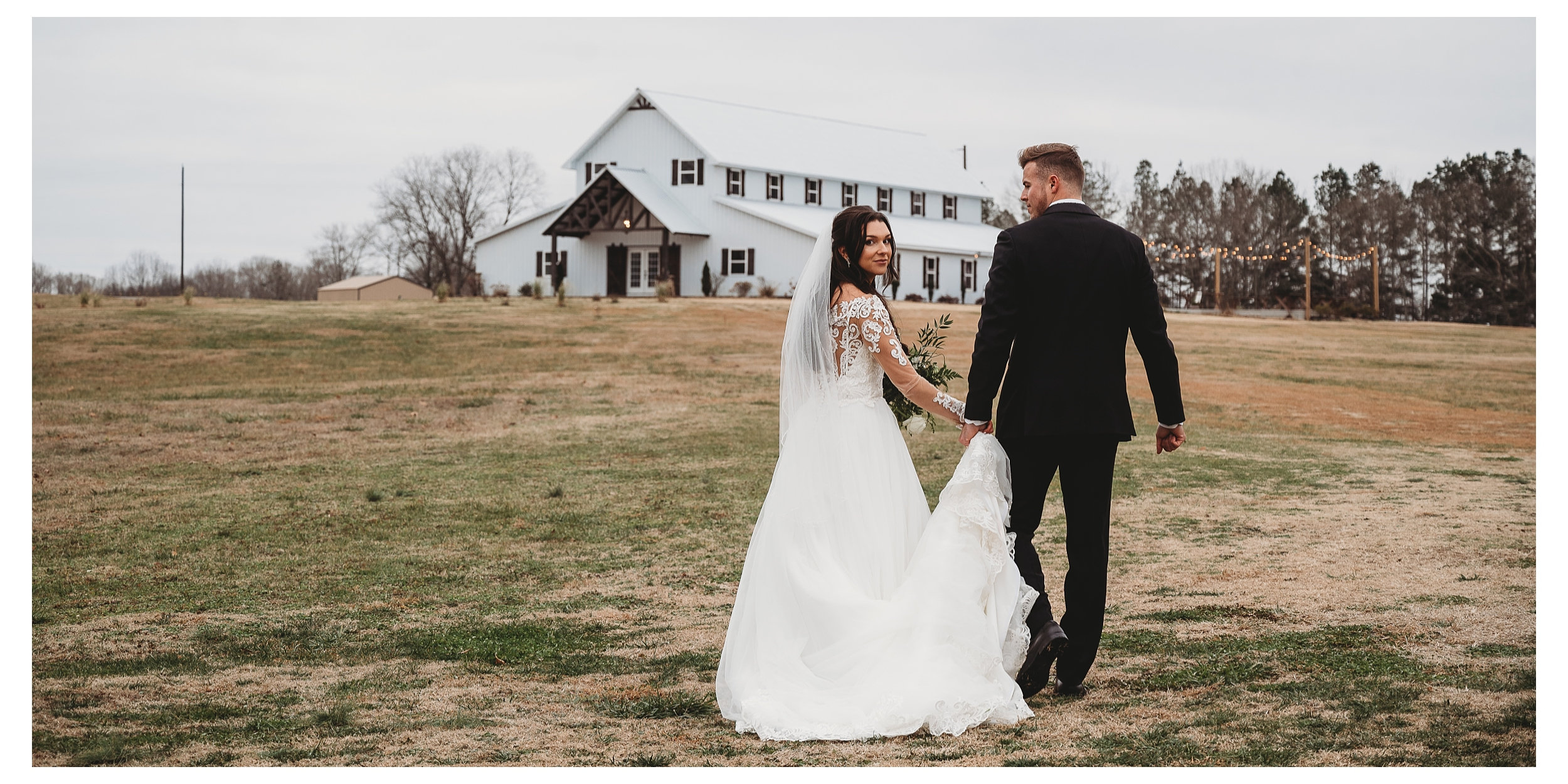 Courtney \u0026 Brandon- North Alabama Winter Wedding - Bradford Farm and Venue, image size:2500x1250