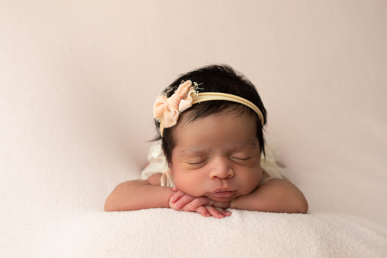 riverside newborn photographer ,riverside ca, riverside newborn photography, photographer in riverside ca,