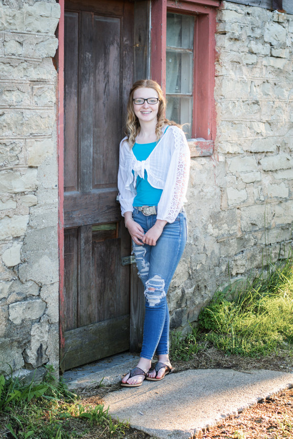 Parkview High School Senior Portraits in Orfordville Life in Pink