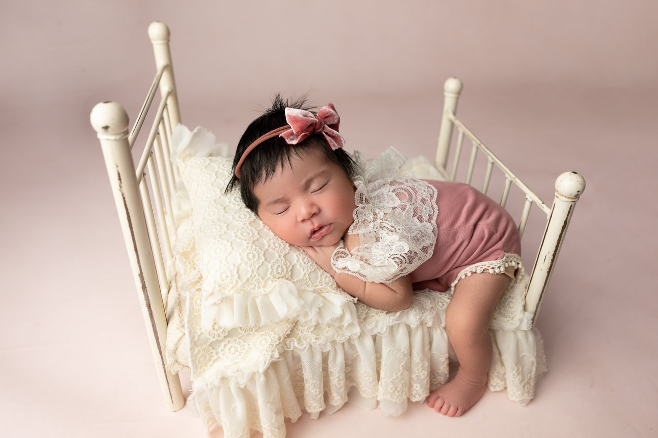 chino newborn photography,chino hills newborn photographer, chino newborn photographer, chino baby photographer, chino hills family photographer, chino cake smash photographer, chino ca,