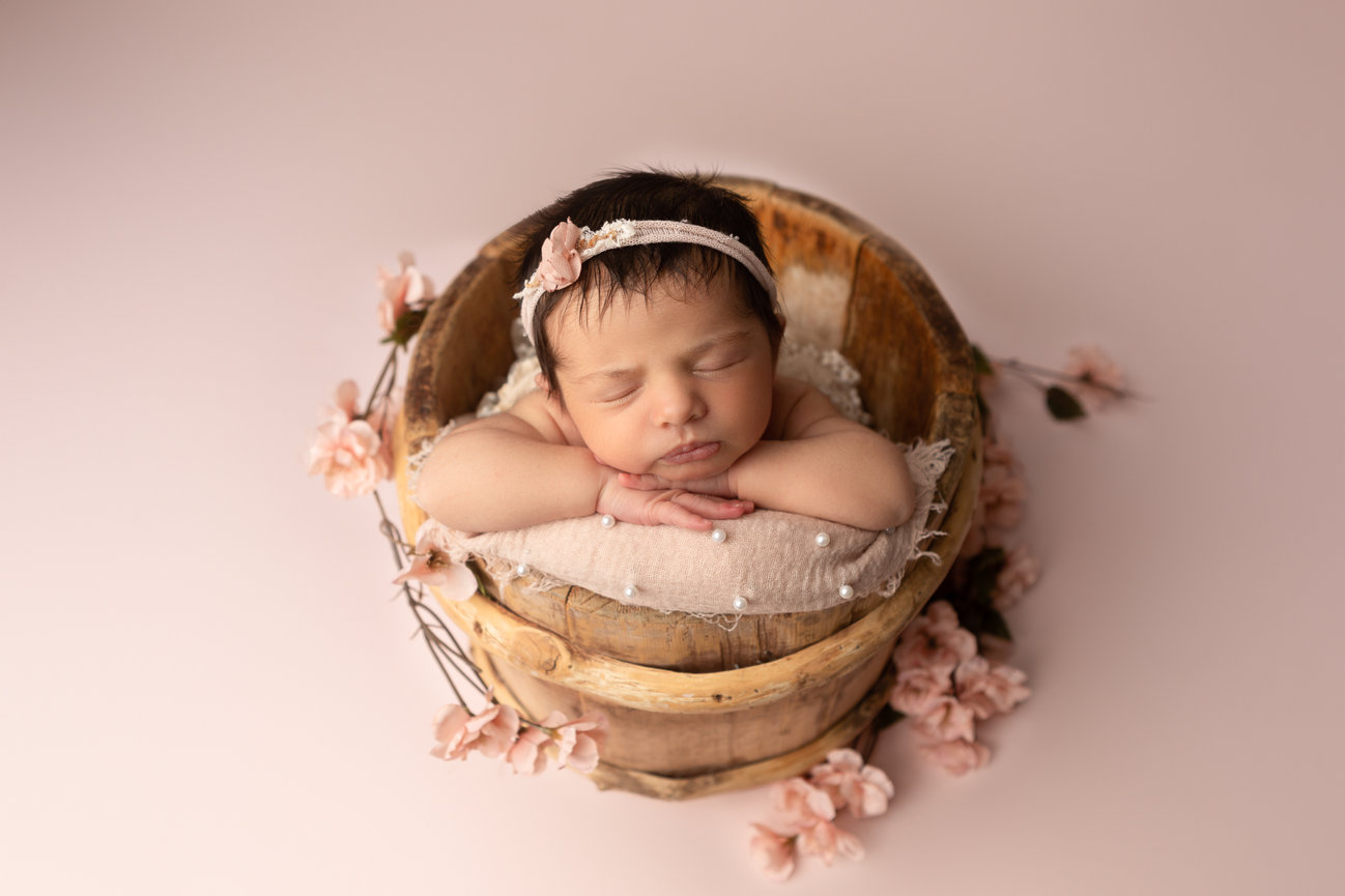 lake elsinore baby photographer, newborn photos, lake elsinore newborn photographer, lake elsinore family photographer, lake elsinore maternity photos, newborn photos in lake elsinore,