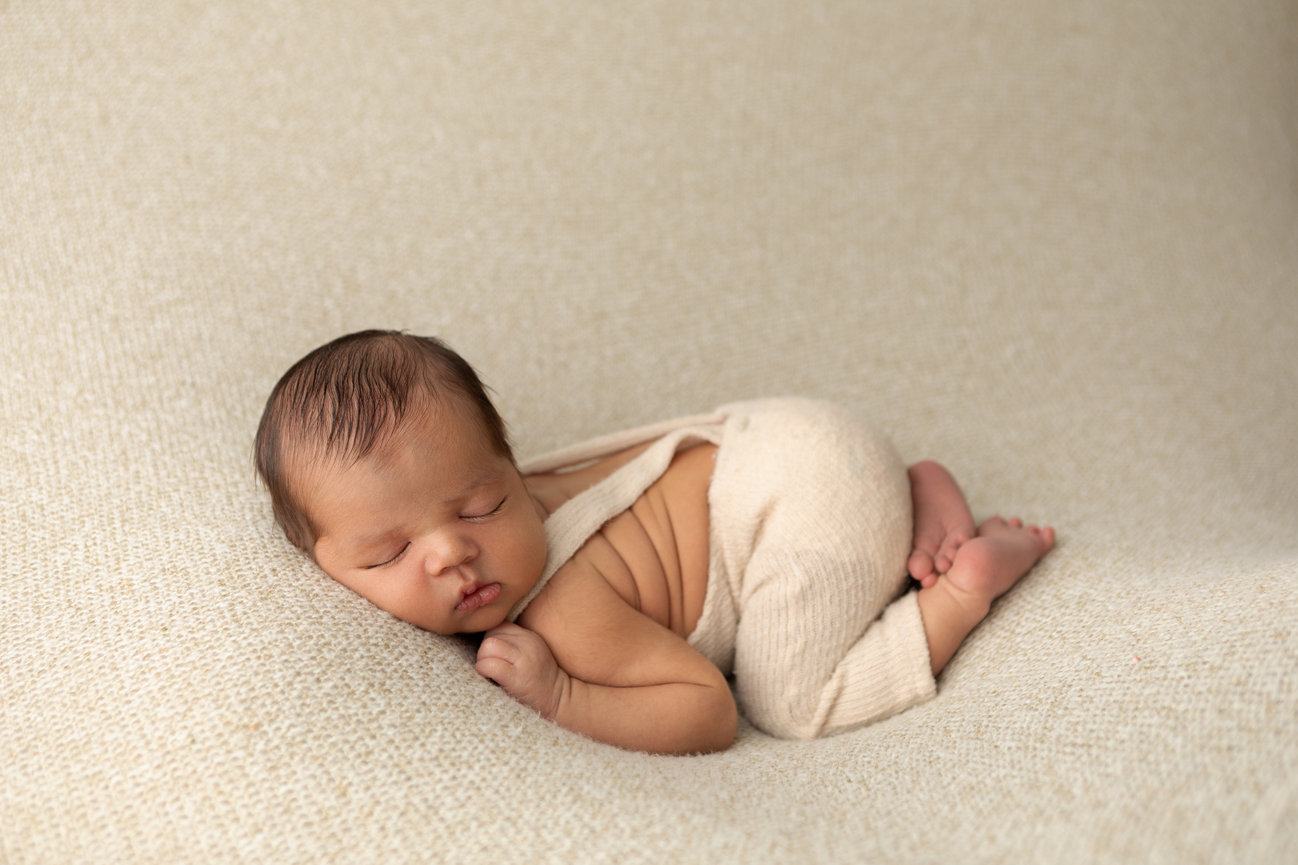 moreno valley newborn photographer, moreno valley newborn photography, moreno valley maternity photographer, photographer near moreno valley, moreno valley baby photographer,