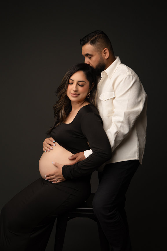 ontario ca newborn photographer,ontario ca newborn photography, ontario studio photographer, Ontario newborn photography, ontario maternity session, ontario baby photo session, ontario cake smash photographer,