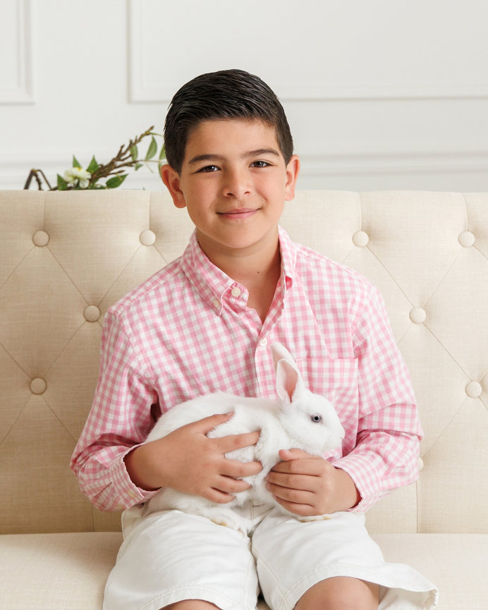 Timeless spring portrait of child with Easter Bunny in Clarksville Tennessee
