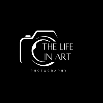 The Life in Art Photography Logo