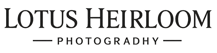 Rochelle D Douglass Logo