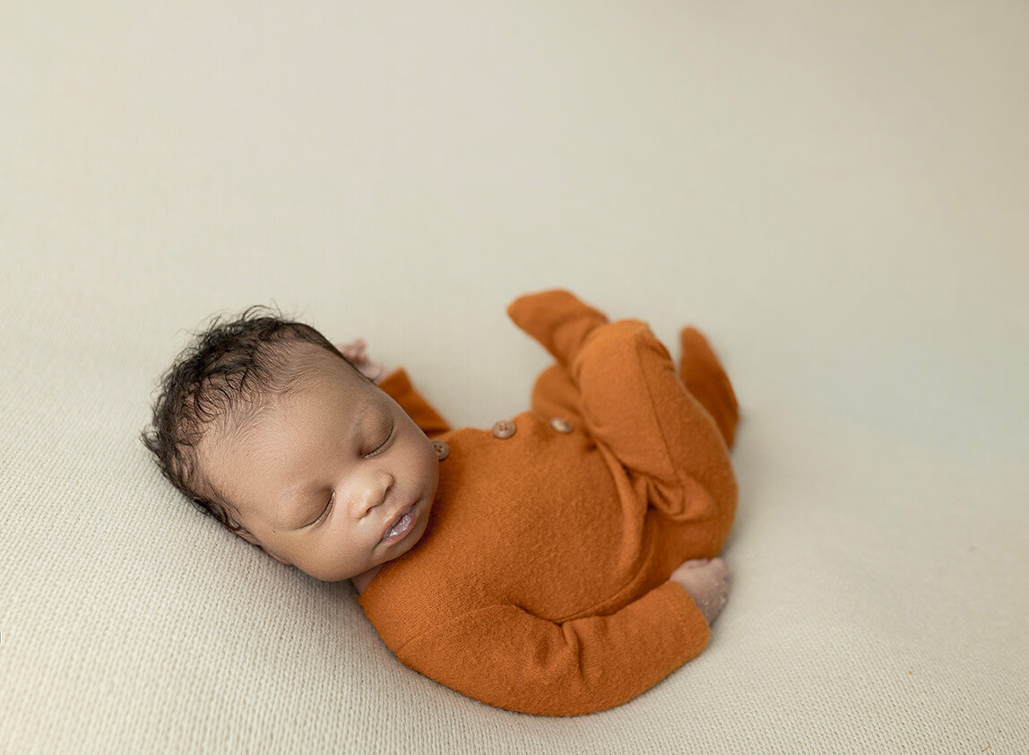 best Bloomington newborn photographer, newborn photography near me, Bloomington newborn portrait studio