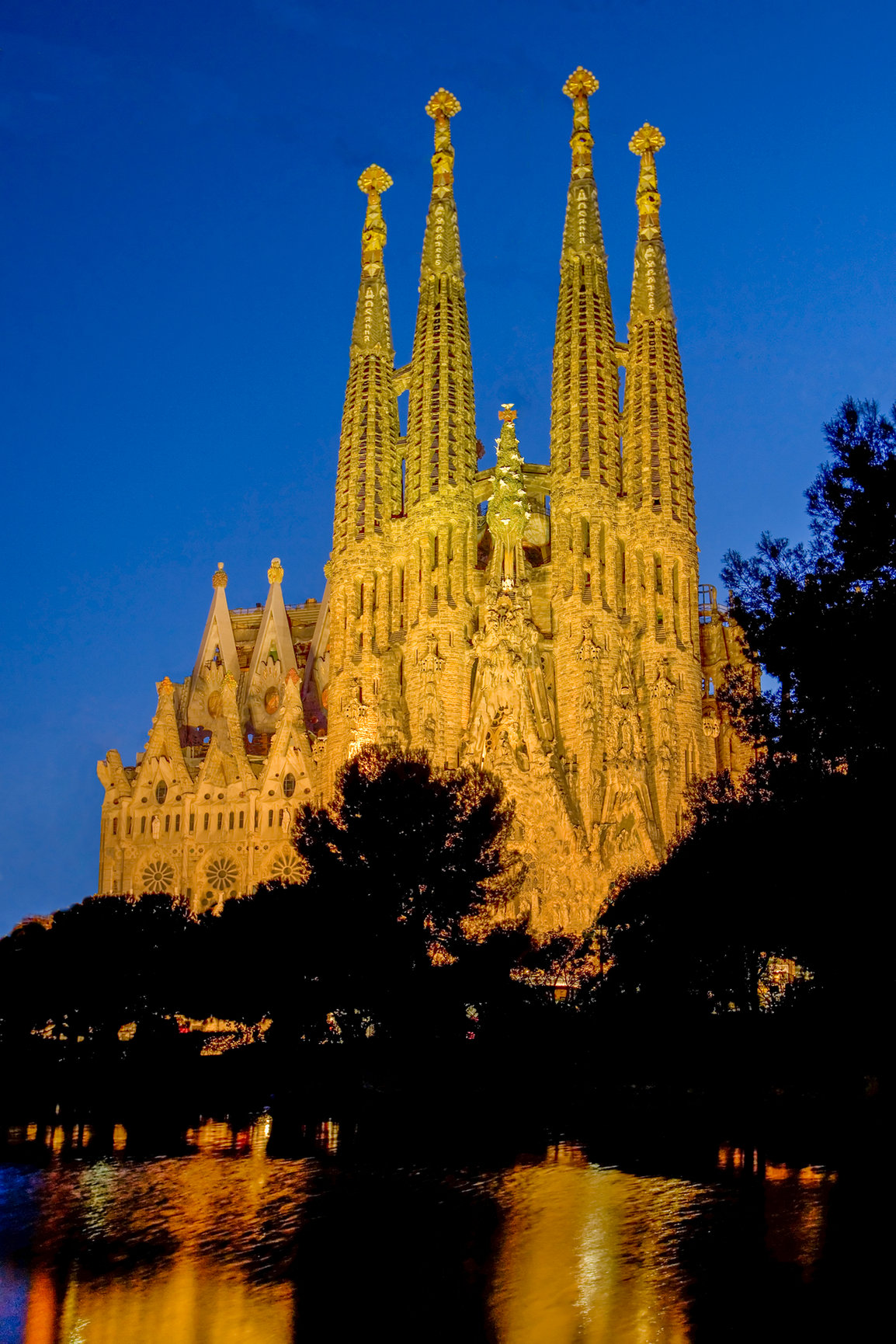 An awesome cathedral in Spain - Jim Zuckerman photography & photo tours