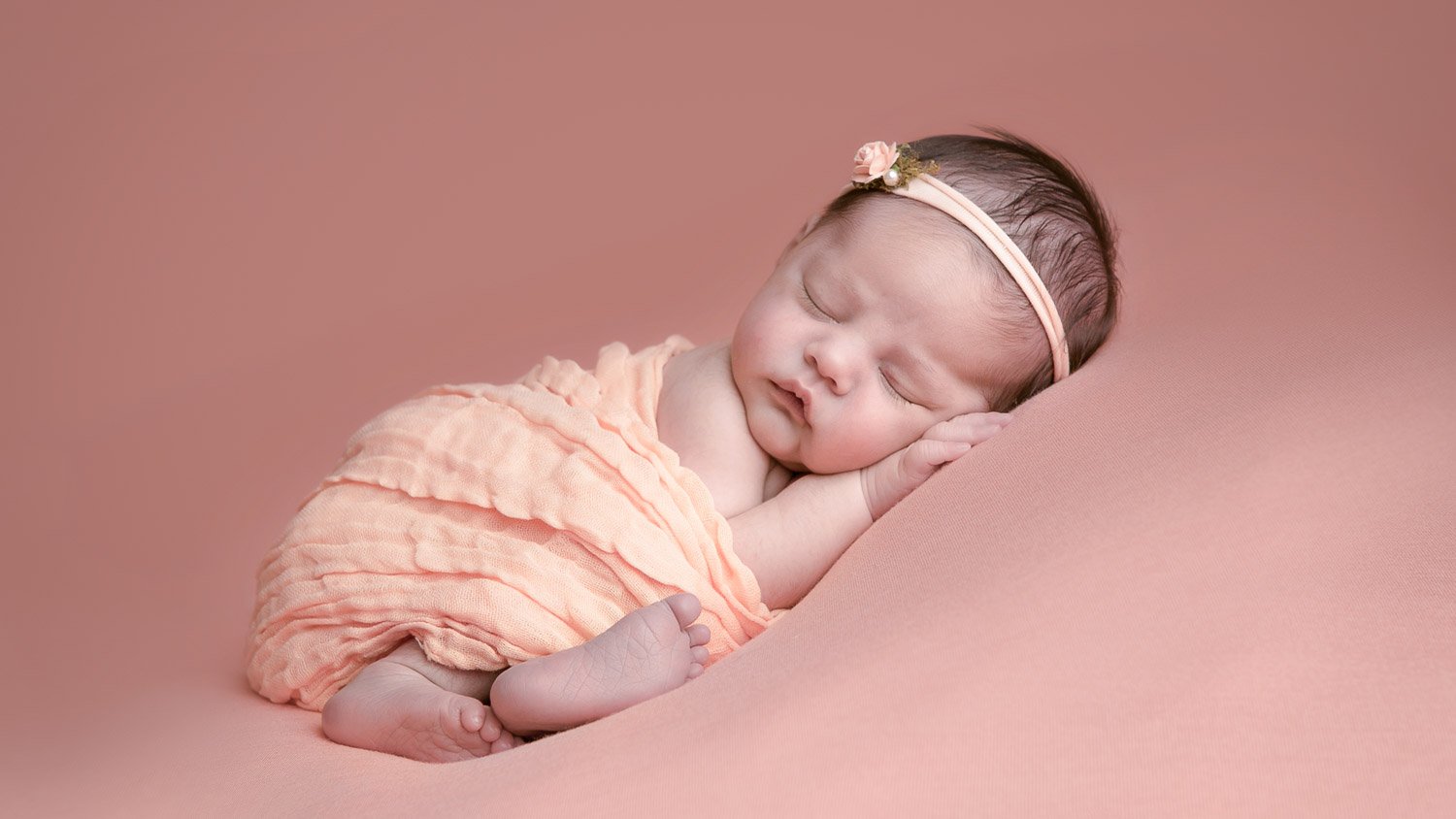 baby Lily : Palm Desert newborn baby photographer, Maternity and Newborn  baby Photographer, La Quinta, Indio, Palm Desert, Indian Wells, Palm  Springs, Rancho Mirage, Cathedral City, Coachella Valley